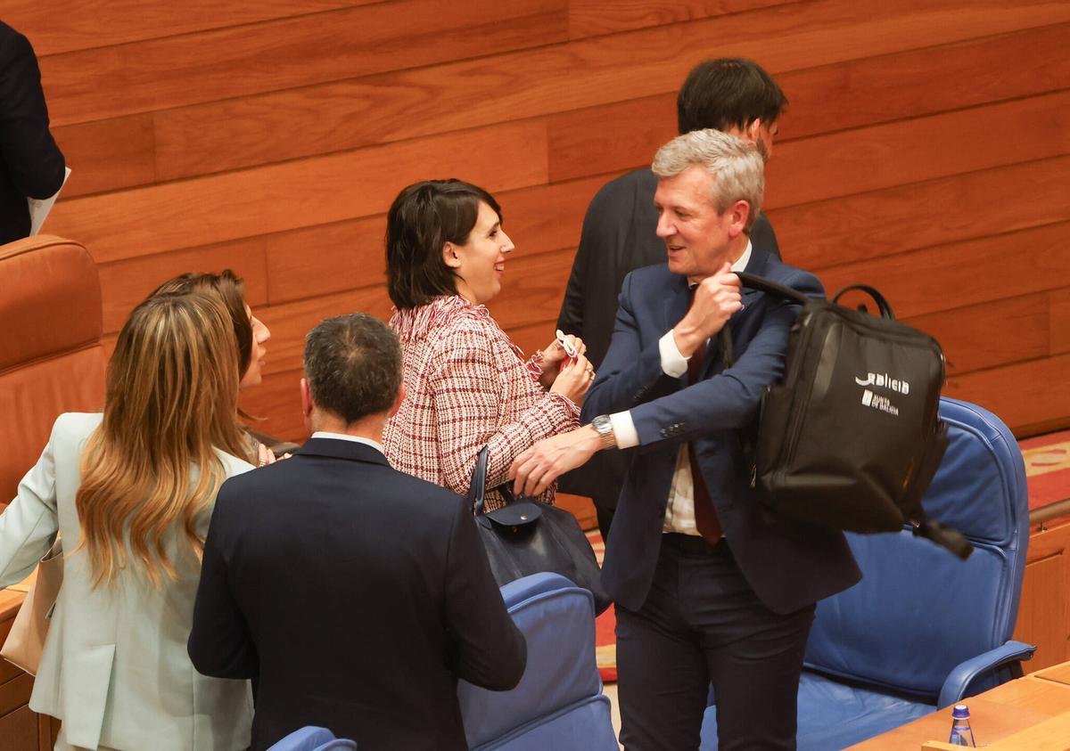 Rueda y sus conselleiros, tras las votaciones del Debate del estado de la autonomía.