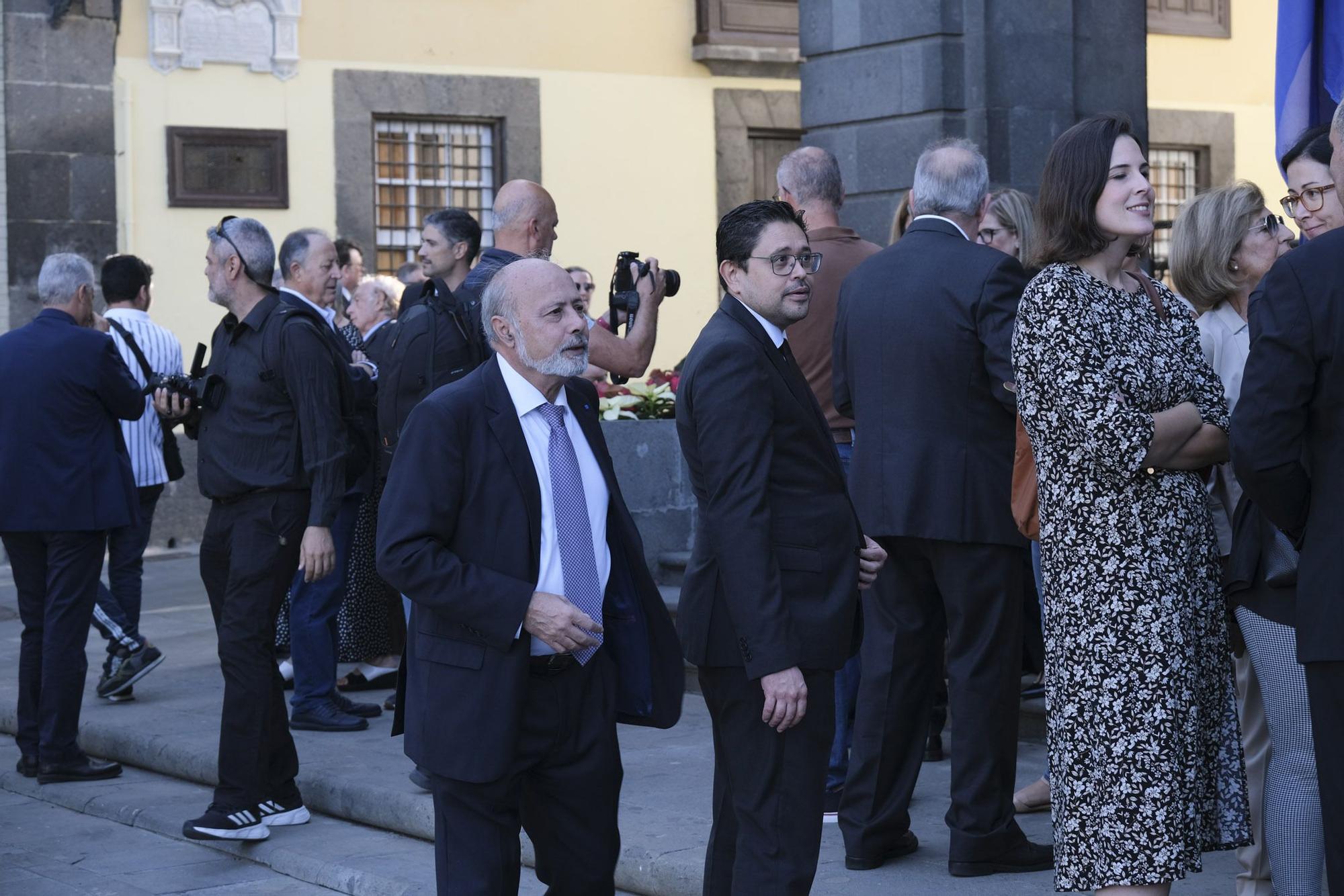 Salida de las Casas Consistoriales del féretro de Jerónimo Saavedra