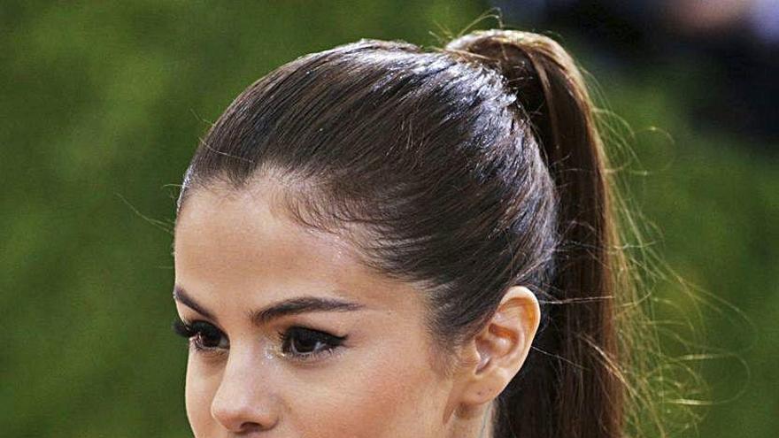 La actriz y cantante Selena Gómez revela que padece trastorno bipolar