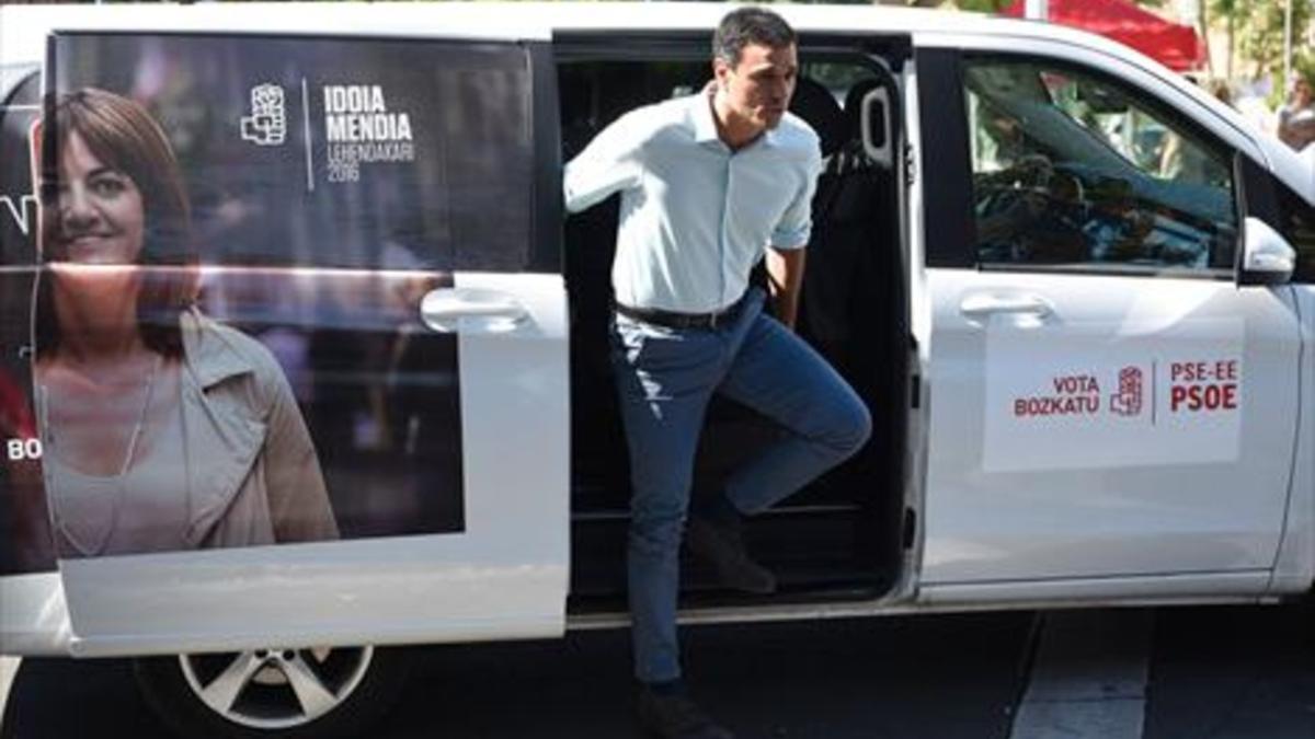 Pedro Sánchez, secretario general del PSOE, ayer en Vitoria.