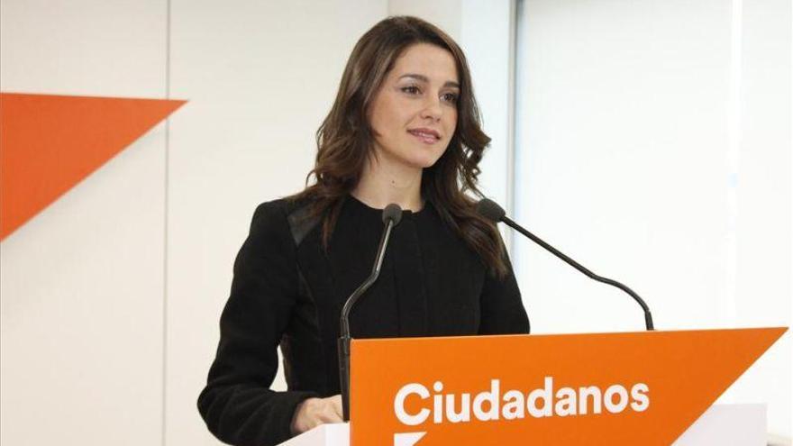 Arrimadas pide nuevas elecciones a Puigdemont que &quot;cierra puertas&quot; a Cataluña