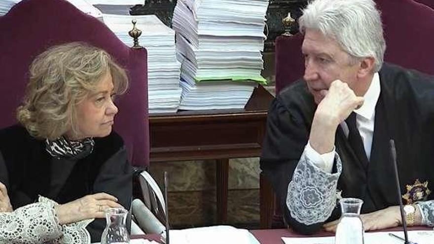 Consuelo Madrigal y Fidel Cadena, dos fiscales del proceso. // Efe