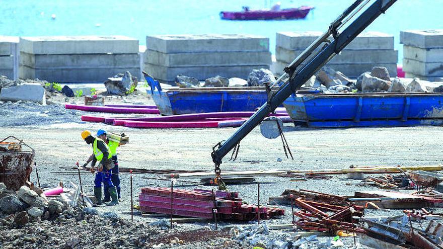 Competencia frena la regasificadora de Granadilla