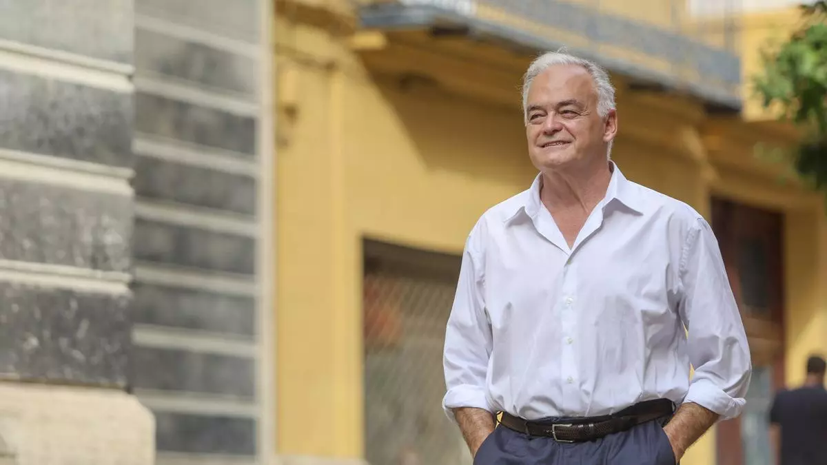 González Pons: "España sabe que Feijóo es el adulto en la habitación de la política"