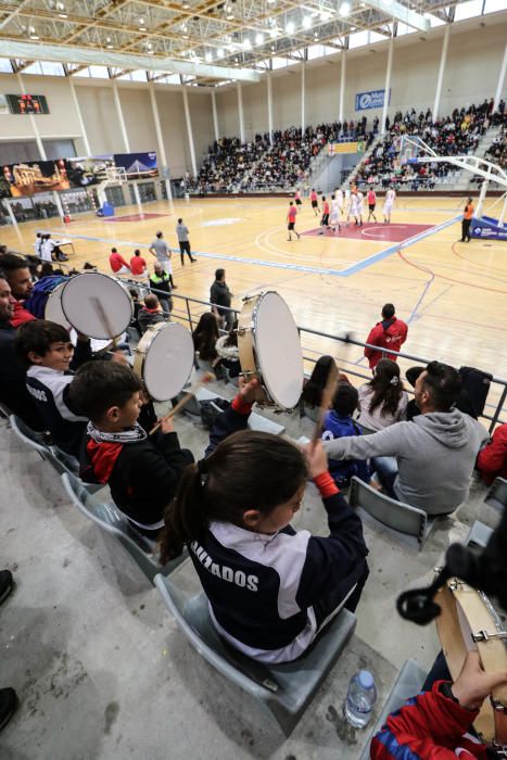 Los Moros y Cristianos de Alcoy celebran su Trofeo Filaes 2019