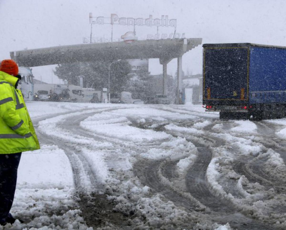 Imatge blanca de Sant Martí Sesgueioles.