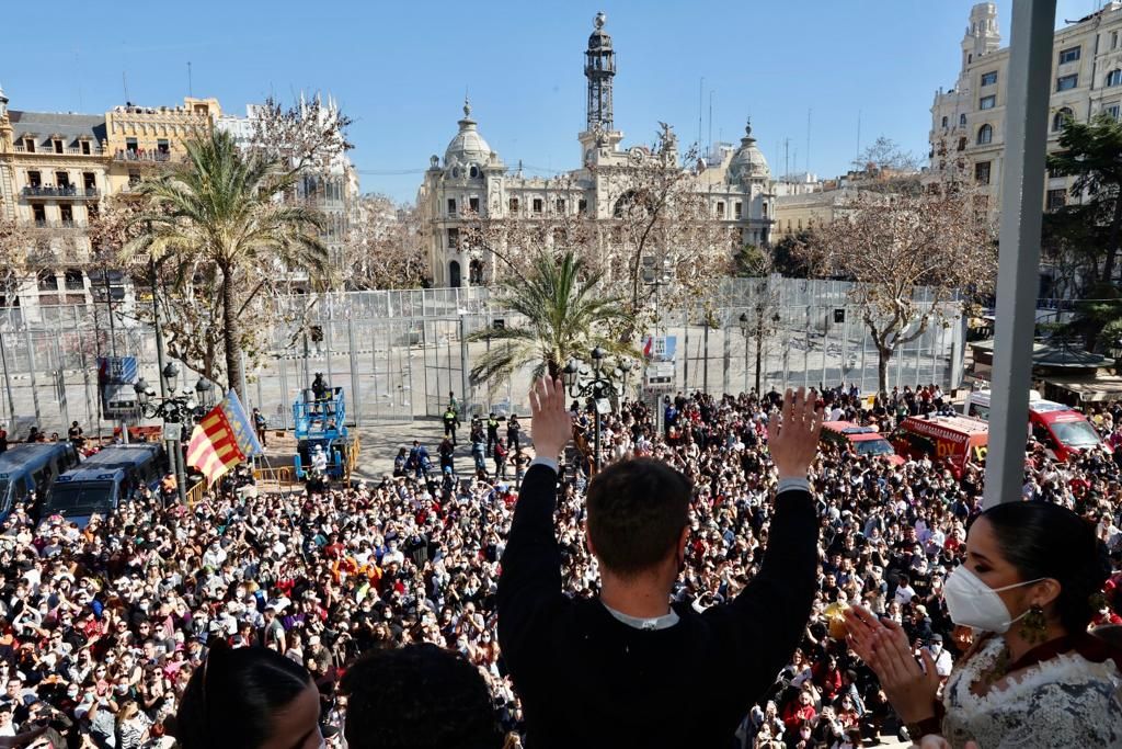 Fallas 2022. Palco del día 1. La ciudad, a sus pies