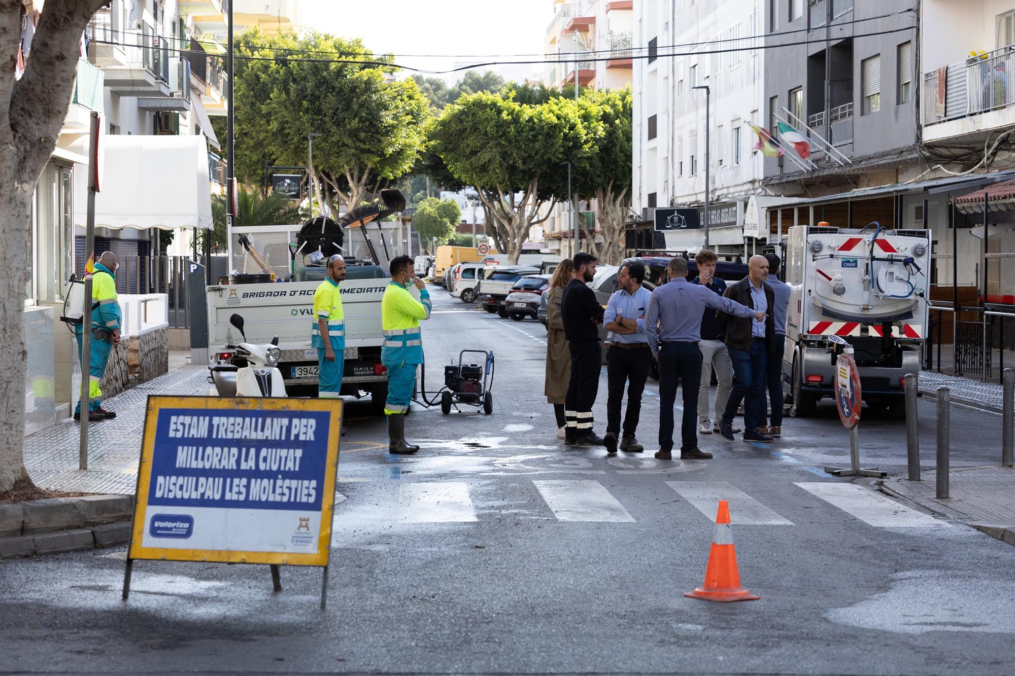 Galería de imágenes de la limpieza integral del barrio de ses Figueretes