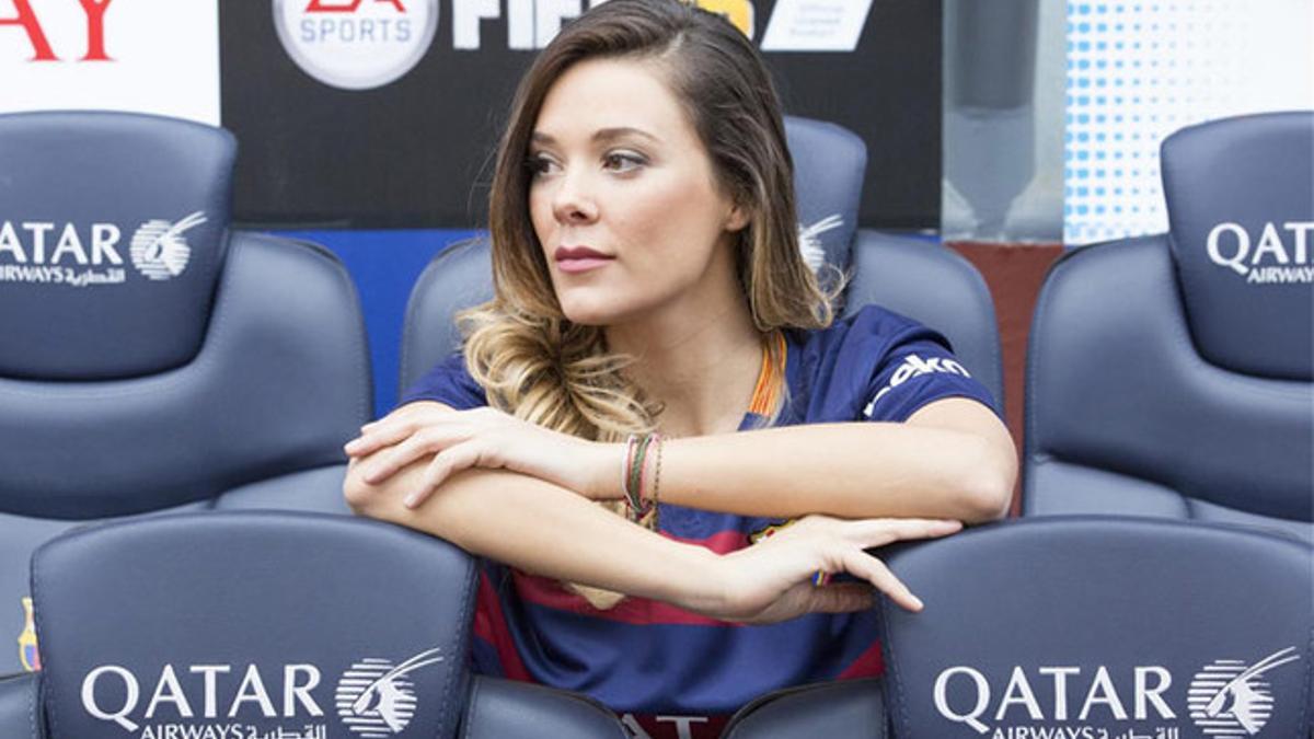 Lorena Gómez, en los banquillos del Camp Nou