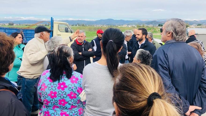 Pérez se reunió ayer con vecinos de La Noria.