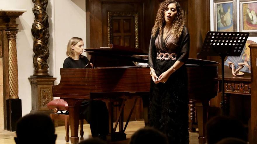 Concierto de la soprano Eteri Lamoris en el Museo Evaristo Valle