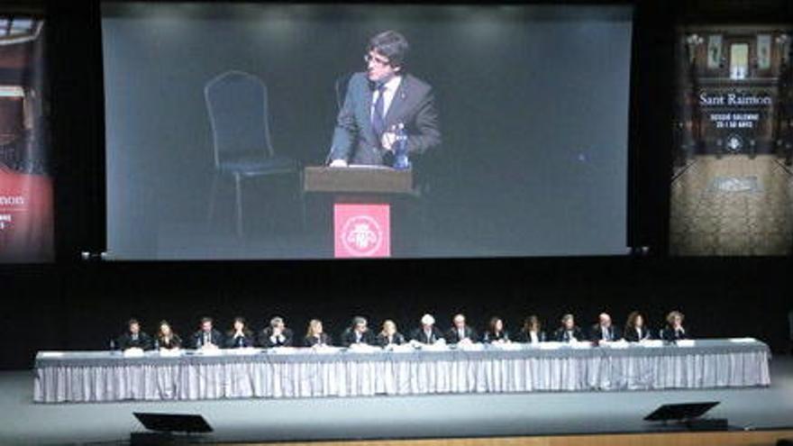 Puigdemont: &quot;La llei ha de condemnar delinqüents, no encotillar drets&quot;