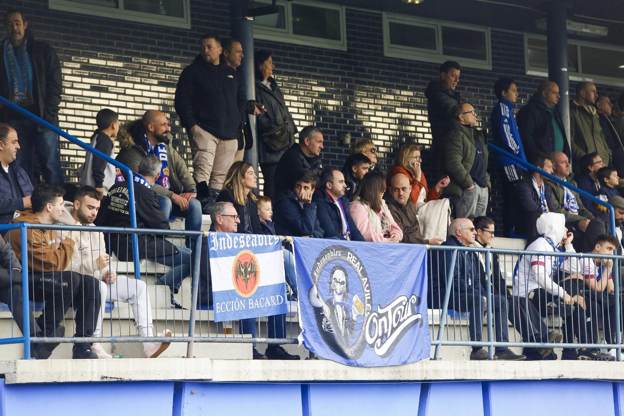 Las imágenes de la victoria del Avilés en el campo del Covadonga: segunda consecutiva de los blanquiazules