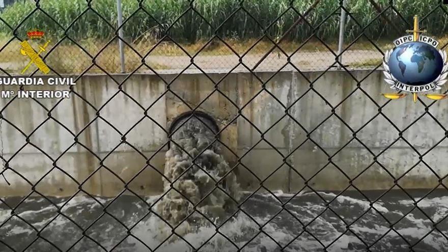 Detenidas 69 personas por delitos vinculados a la contaminación marina.