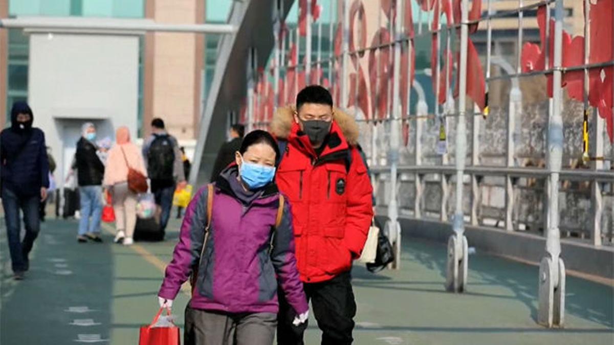 China trabaja contra reloj para contener virus, que deja al menos 26 muertos