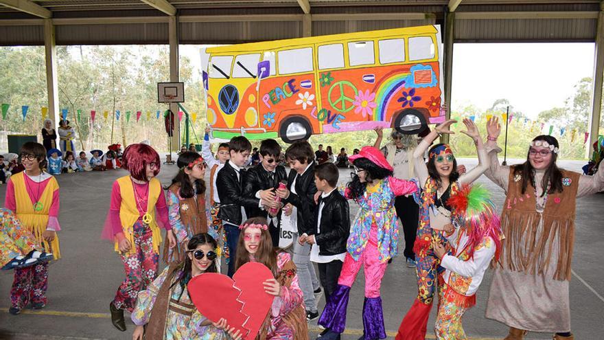 El carnaval en los colegios de Valga.