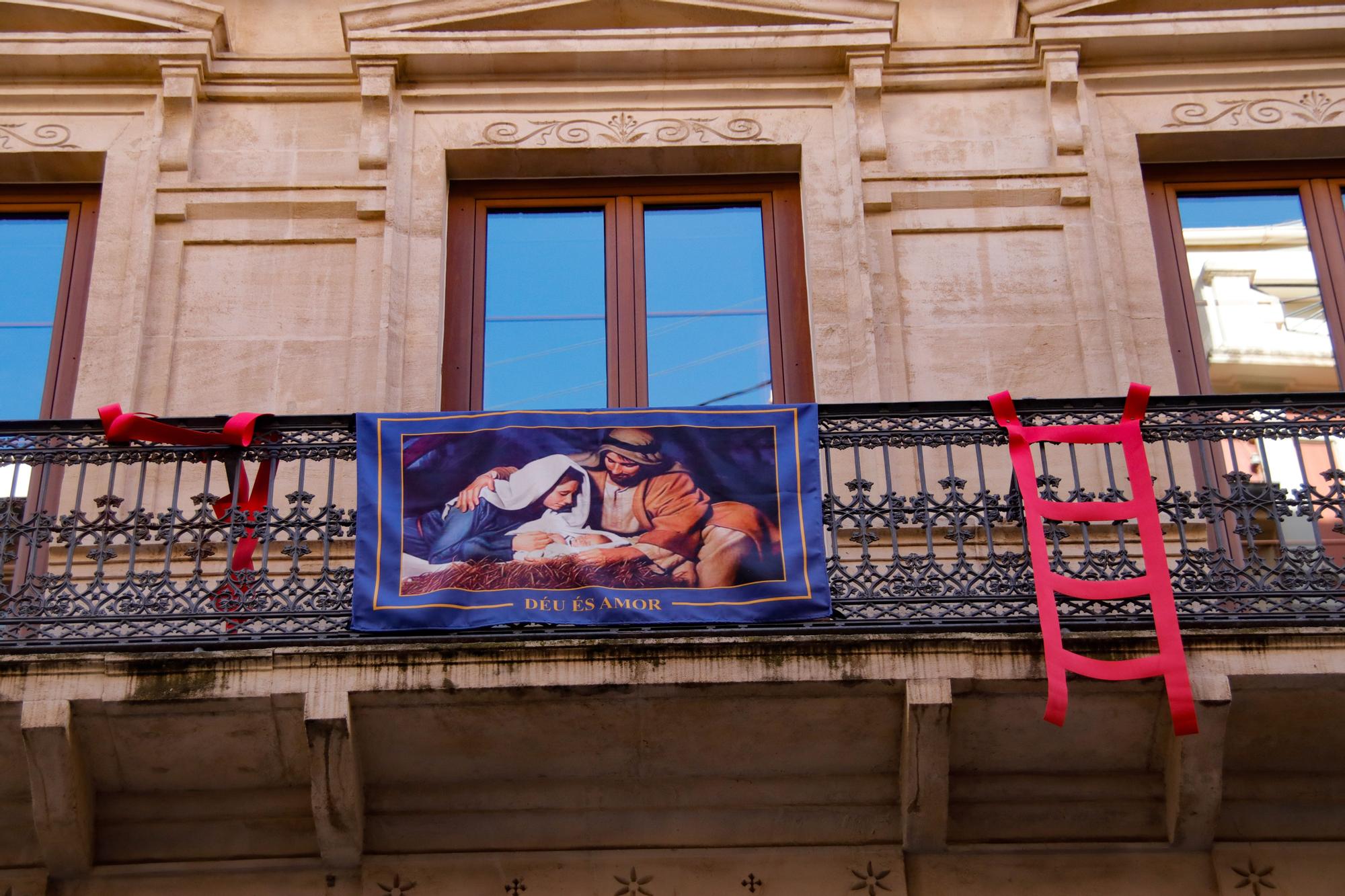 La Navidad se cuela por los balcones de Alcoy