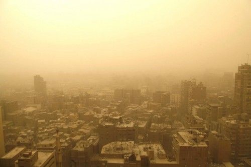 La ciudad de El Cairo sumida en arena