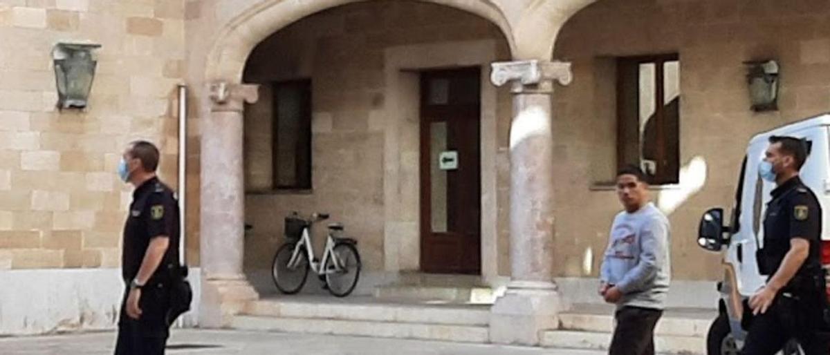 Demanen nou anys a un home per haver abusat d’una nena en una vivenda de Manacor