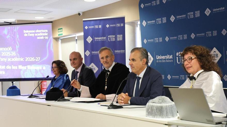 "Una sociedad que no es capaz de retener talento pierde una parte esencial de su futuro", Jaume Carot, rector de la UIB, en Ibiza
