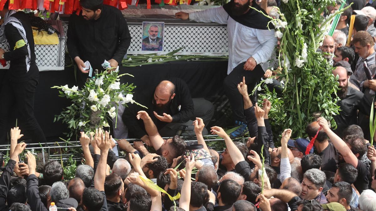 Teherán despide en un funeral multitudinario al líder de Hamás, Ismail Haniya
