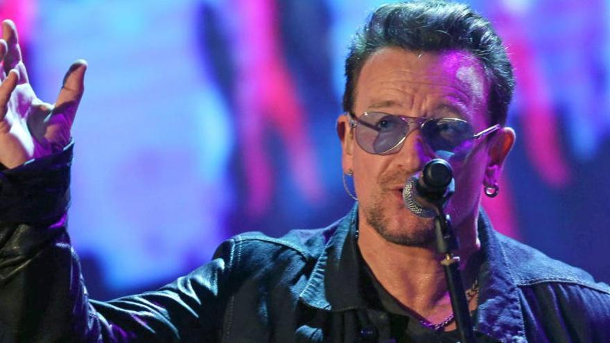 Bono, líder de U2.