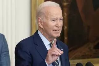 Biden impone límites a las inversiones de EEUU en ciertas empresas tecnológicas chinas