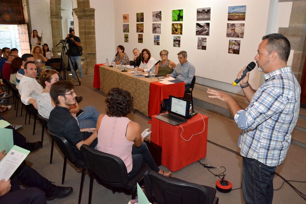 DEBATE VECINOS LAS REMUDAS