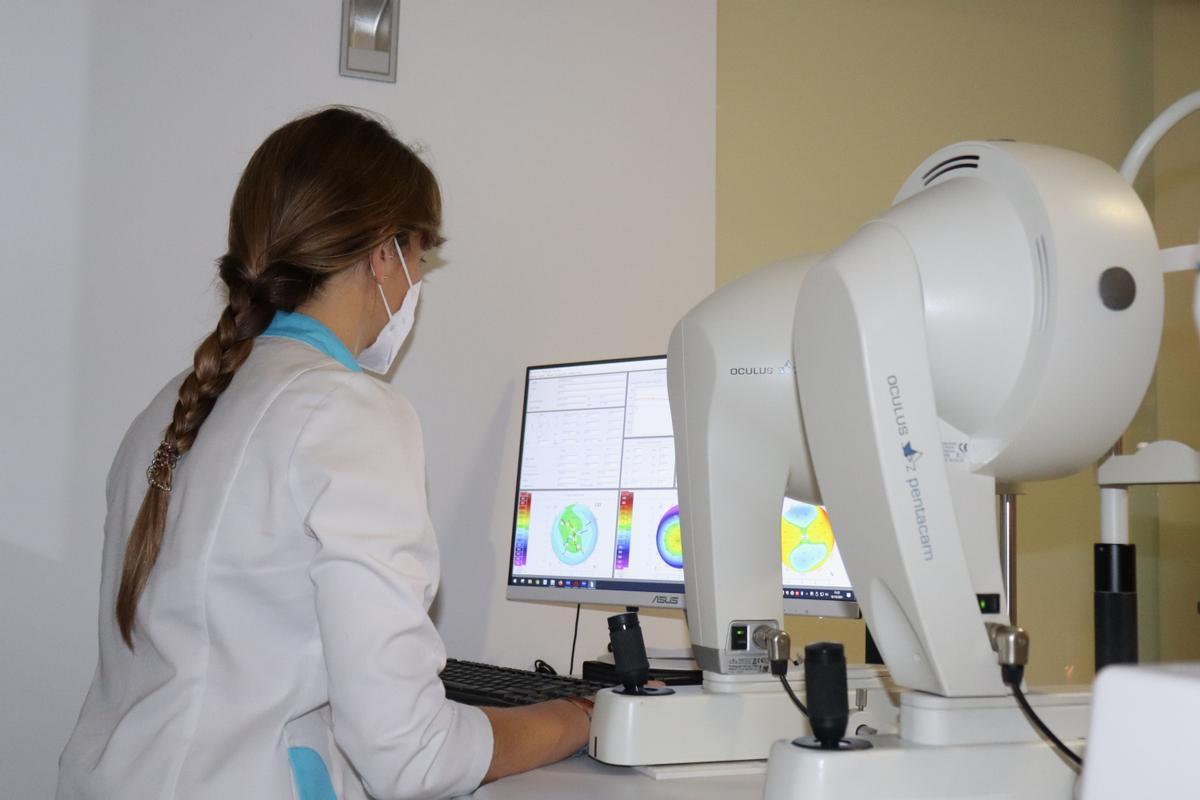 Pruebas biométricas especiales para el control de la miopía