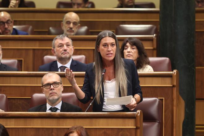 Junts aprova la llei d’Atenció a la Clientela del Govern que prohibeix les trucades ‘spam’