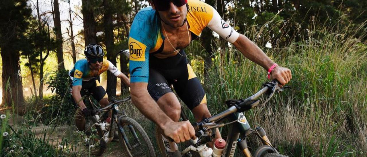 Enrique Morcillo y Hugo Drechou en la Cape Epic. | E.M.