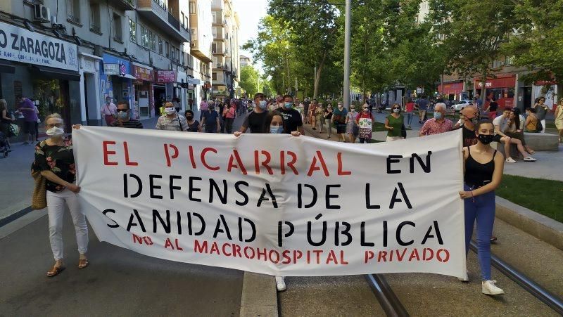 Manifestación en contra del hospital privado