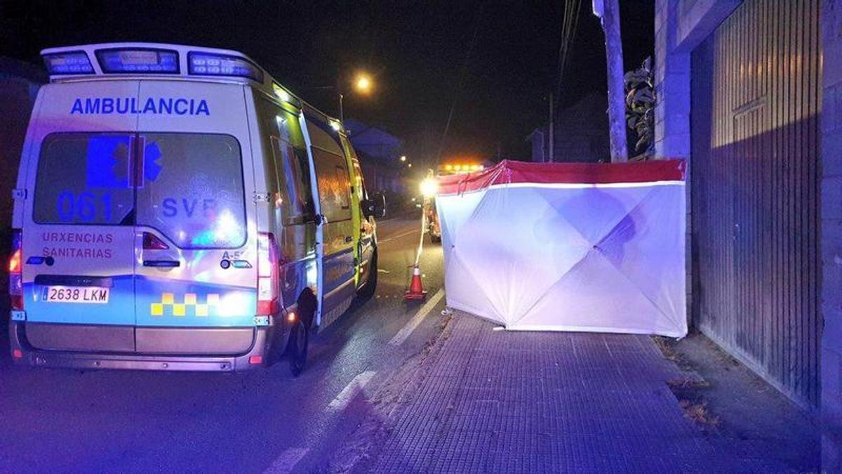 Los servicios de emergencias en el lugar del accidente.
