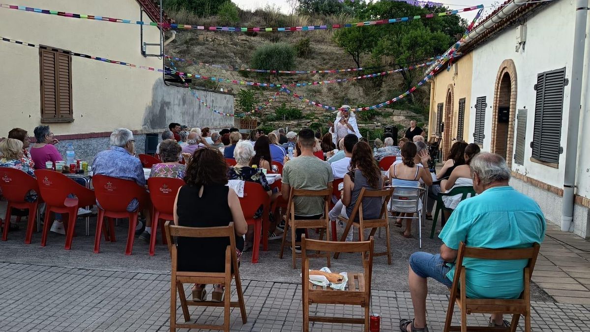La Festa Gran del barri dels Comtals de Manresa clou amb una gran rebuda