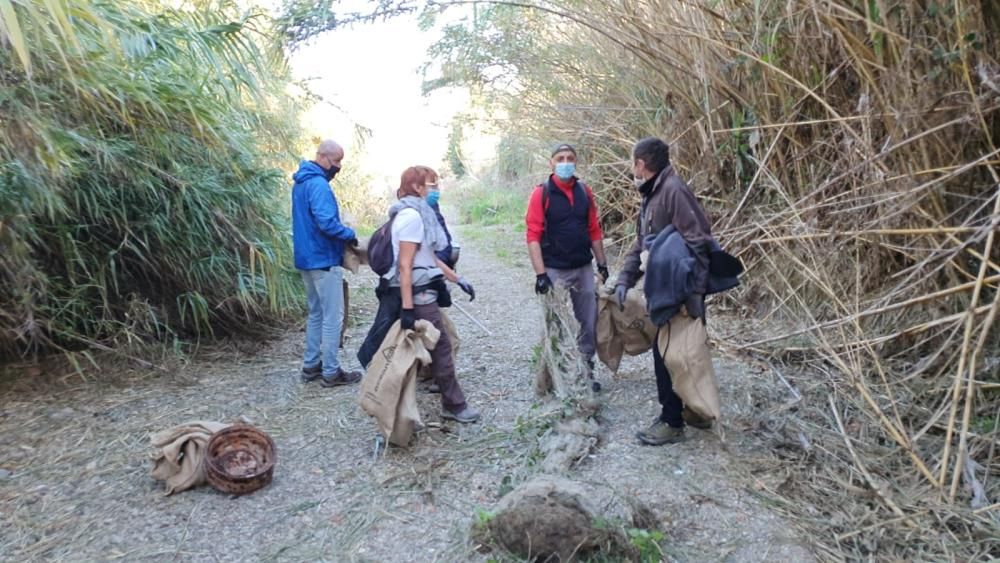 Platges Netes recull 190 quilos de brossa a Llançà