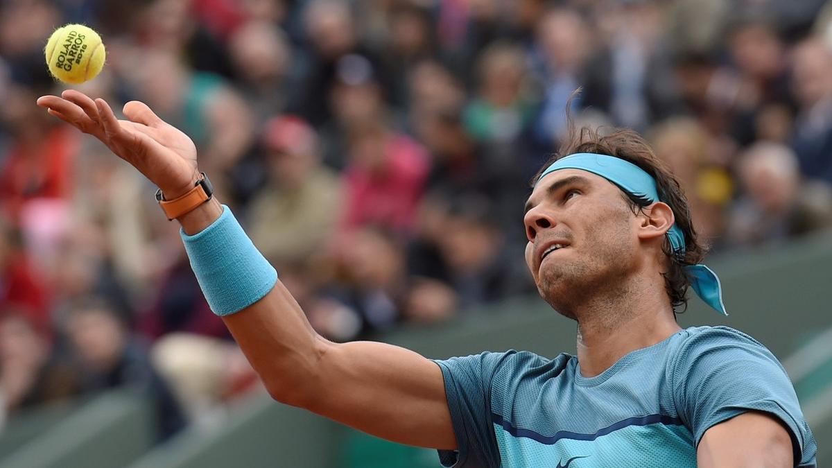 Nadal se da un paseo en su debut en Roland Garros