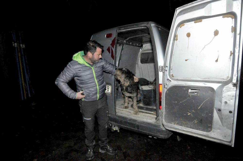 El cazador Fredín Velasco escaló 120 metros para rescatar a su perro "Piro"