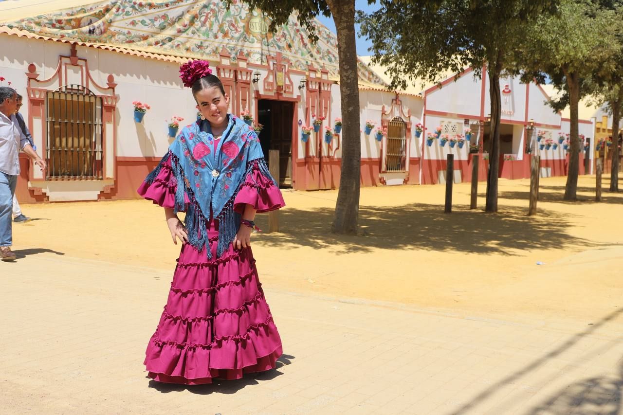 Trajes de gitana en el miércoles de Feria