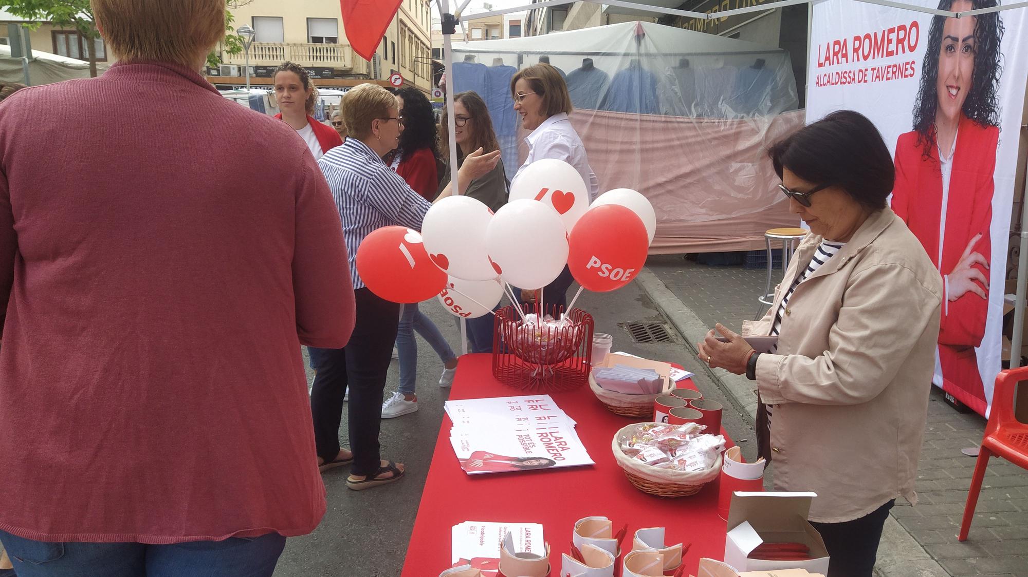 La campaña de los partidos de Tavernes en el mercadillo