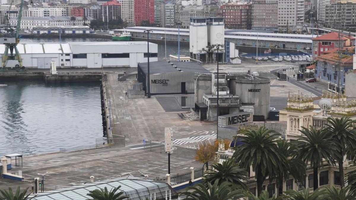 Vista de los muelles de la Batería y Calvo Sotelo, ya abiertos al uso ciudadano.   | // CARLOS PARDELLAS