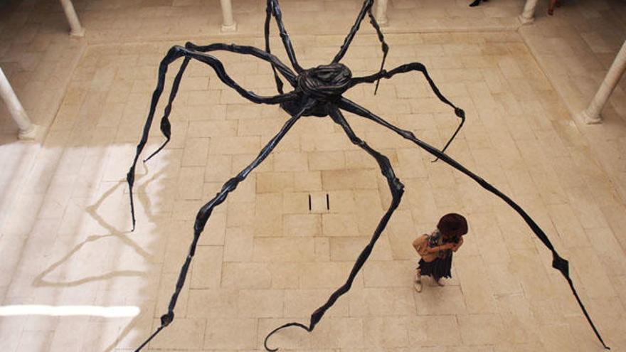La araña de Bourgeois en el patio del Museo Picasso.