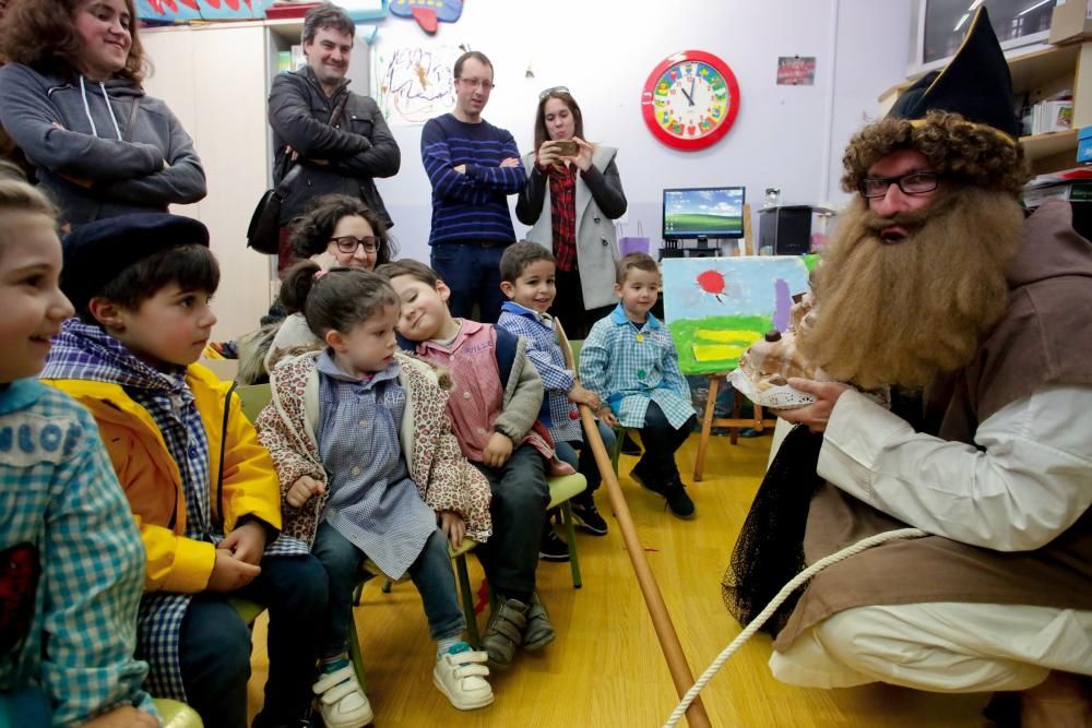 Visita de Samalandrán al colegio de Sabugo