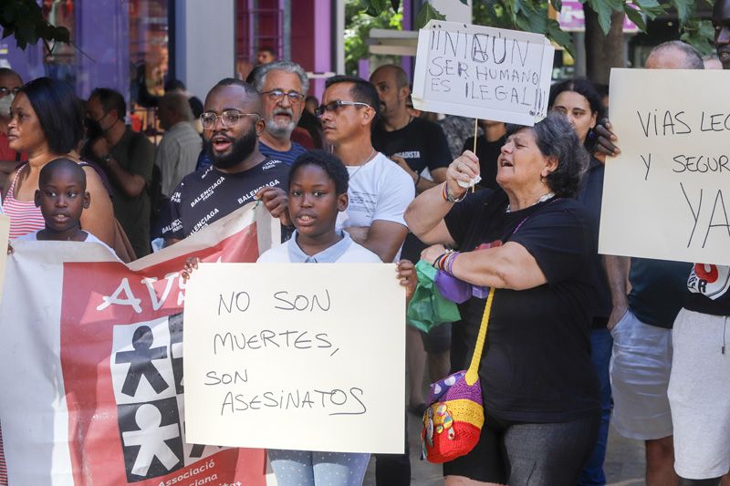 Manifestación en València contra los fallecidos en la valla de Melilla