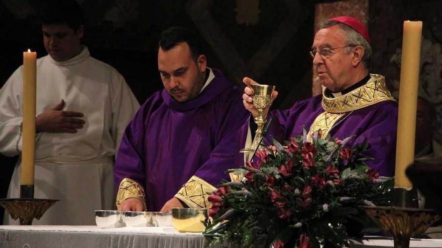 Un capellà de Mallorca penja la sotana perquè «s&#039;ha enamorat»