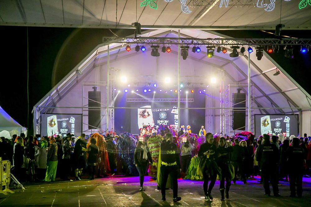 Búscate en las fotos del Carnaval en Benidorm