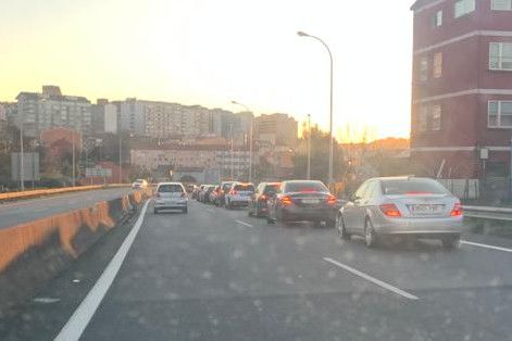 Vigo vive otra jornada de congestión en el centro