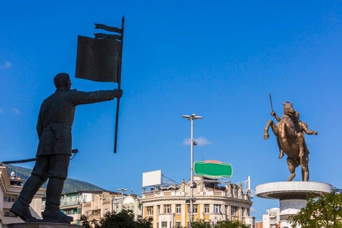 Estatua de Alejandro el Grande en la plaza Macedonia en Skopje.