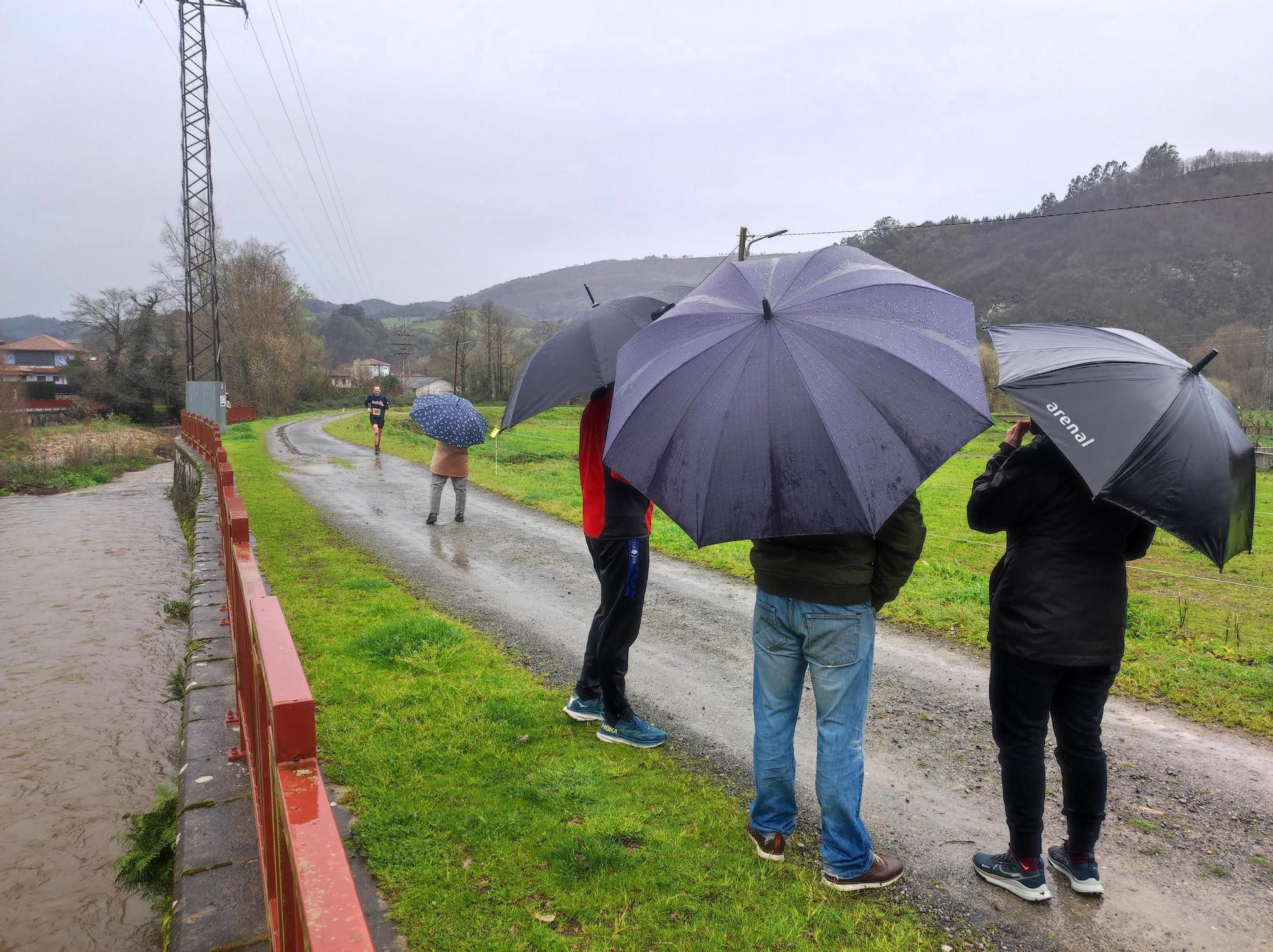 En imágenes: Así fue la cuerta edición de Las Traviesas, con meta en el icónico monasterio de Cornellana