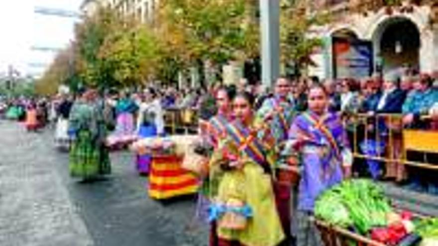 Un manto de flores para la Virgen del Pilar