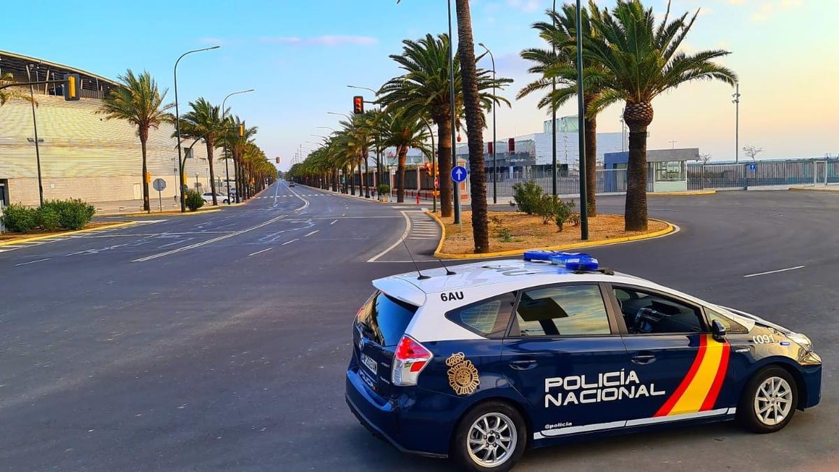 Imagen de un vehículo de la Policía Nacional de Huelva.